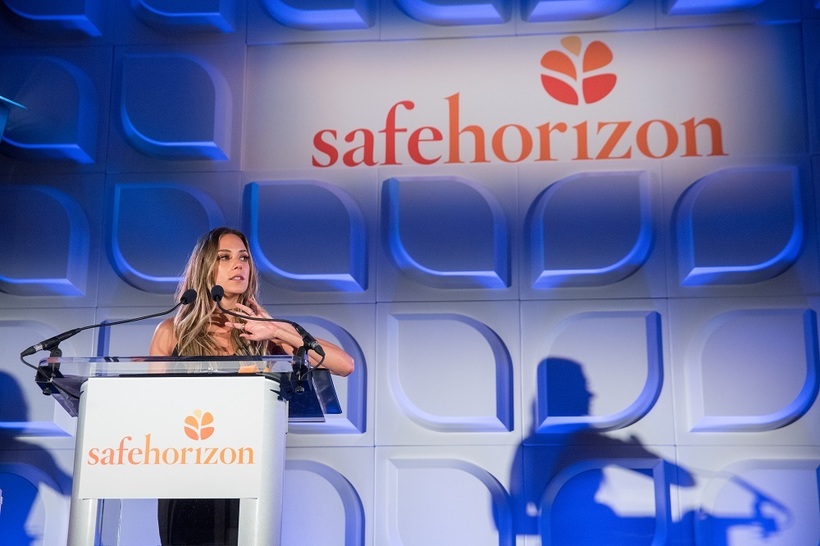Watch Jana Kramer’s Tearful Speech This man just broke me down to absolutely nothing